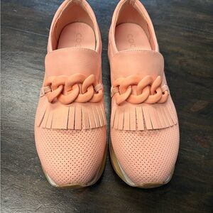 Coconuts by Matisse Coral Loafers with Chain Accent women’s size 8